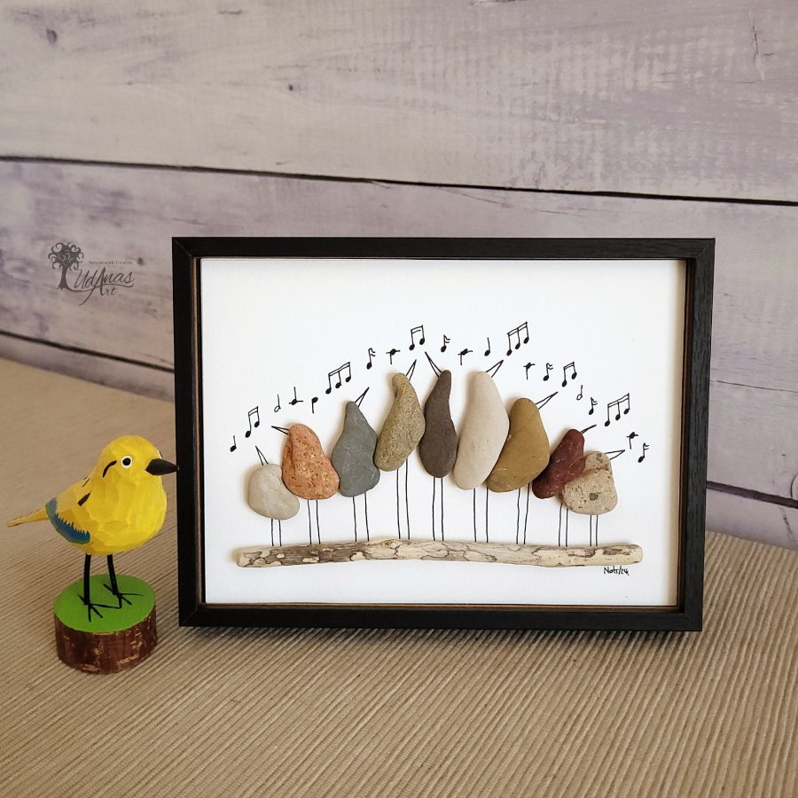 Cuadro "Las Sopranos", reciclaje artesanal con piedras, de sobremesa, horizontal, 13 x 18 cm.