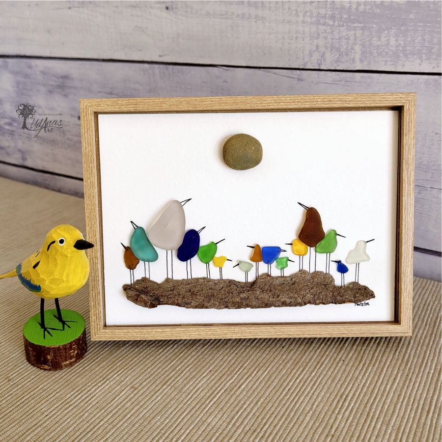 Cuadro Reunión de Vecinos, reciclaje artesanal con cristales de mar, sobremesa, horizontal, 13 x 18 cm.